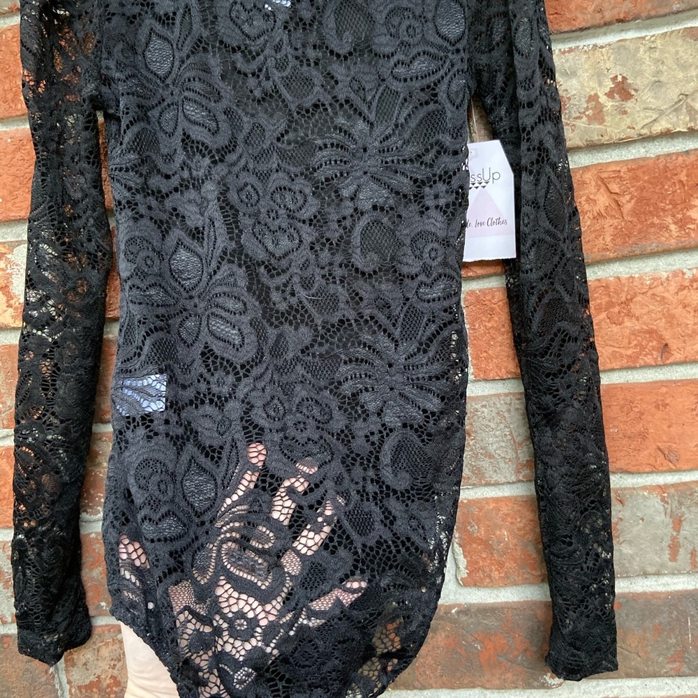 Off the shoulder lace bodysuit - Picture 2 of 6